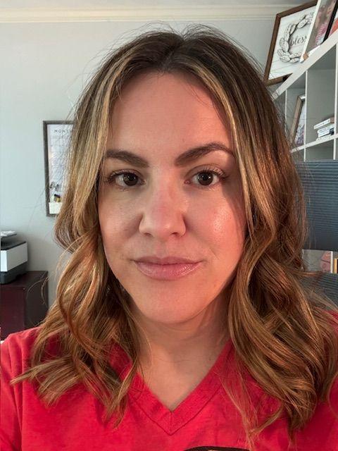 Customer photo for "Beautiful Glow and NO breakouts!"