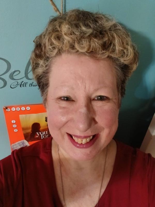 Customer photo for "Love my mascara"