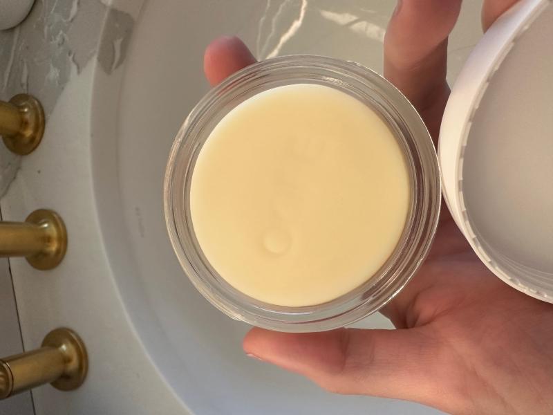 Customer photo for "Clean scent and cleans brushes magnificently!"