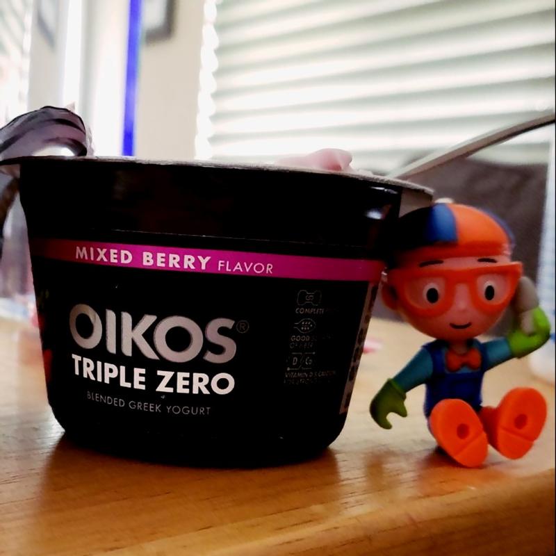 Oikos Triple Zero Mixed Berry Greek Yogurt, 5.3 Oz. Cups, 4 Count