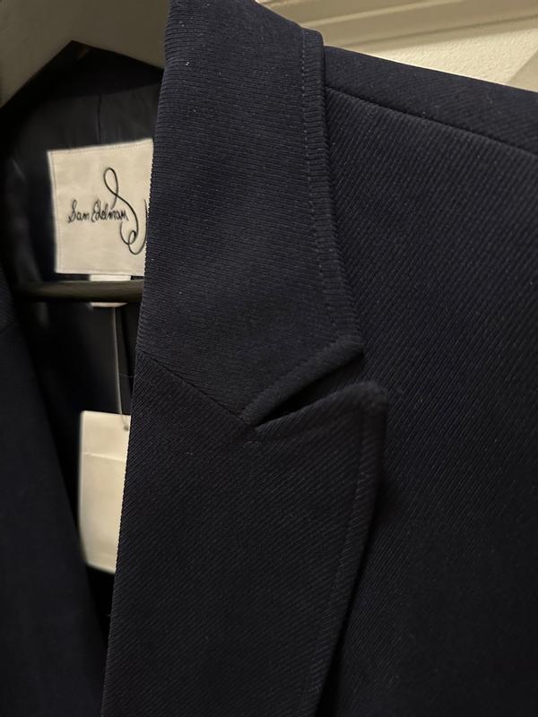 Customer carousel item 6.