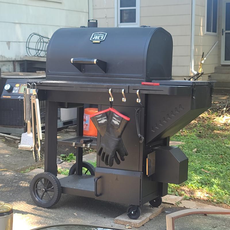 Tahoma® 1200A DLX Auto-Feed Charcoal Smoker & Grill + Wi-Fi®