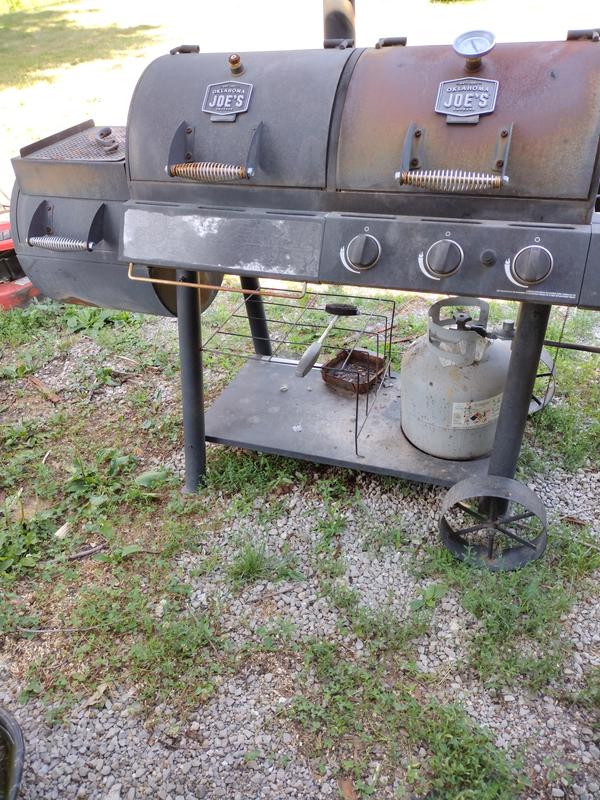 Gas and Charcoal Grill Combo with Smoker, Longhorn