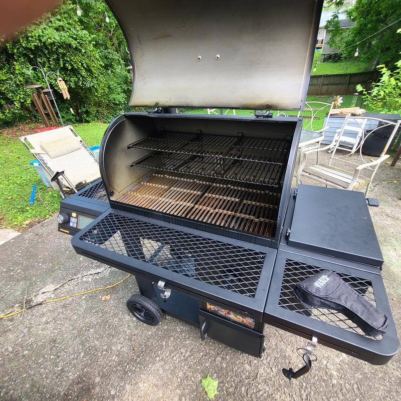 Tahoma® 1200A DLX Auto-Feed Charcoal Smoker & Grill w/ Wi-Fi