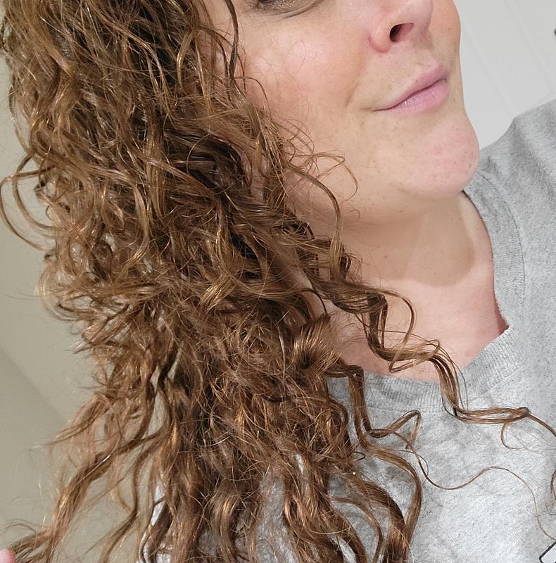 Nº.10 Bond Shaper™ Curl Defining Gel – OLAPLEX Inc. Nº.10 Bond Shaper™ Curl Defining Gel – OLAPLEX Inc.