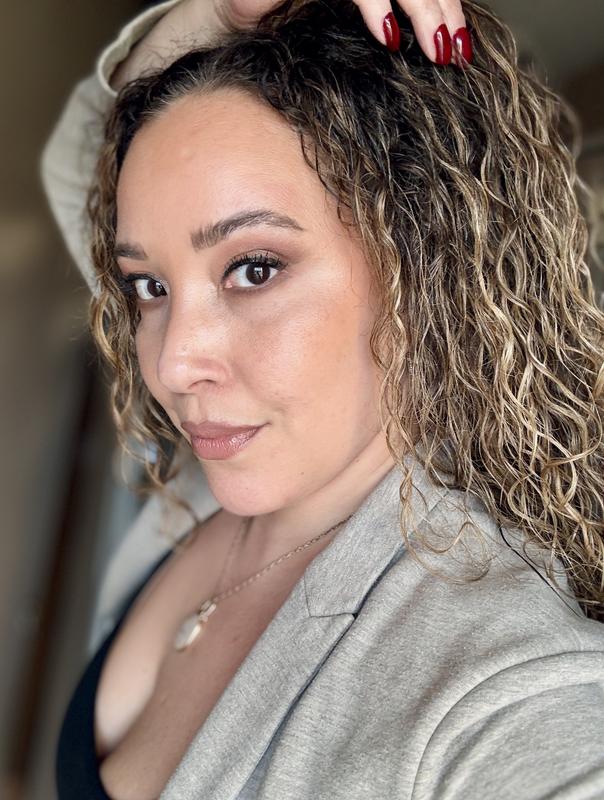 Nº.10 Bond Shaper™ Curl Defining Gel – OLAPLEX Inc. Nº.10 Bond Shaper™ Curl Defining Gel – OLAPLEX Inc.