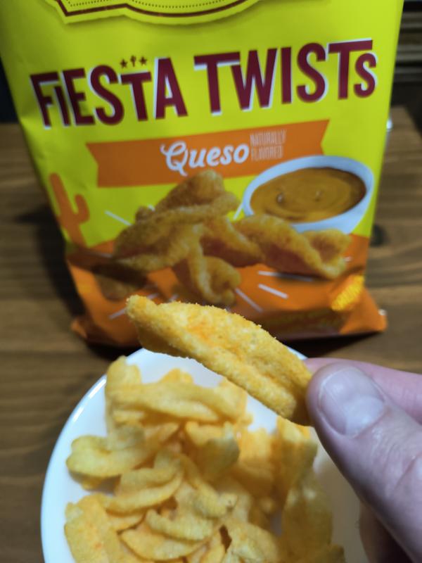 Old El Paso Queso Cheese Fiesta Twists Crispy Corn Snacks Chips Bag, 5.5 oz  - Foods Co.