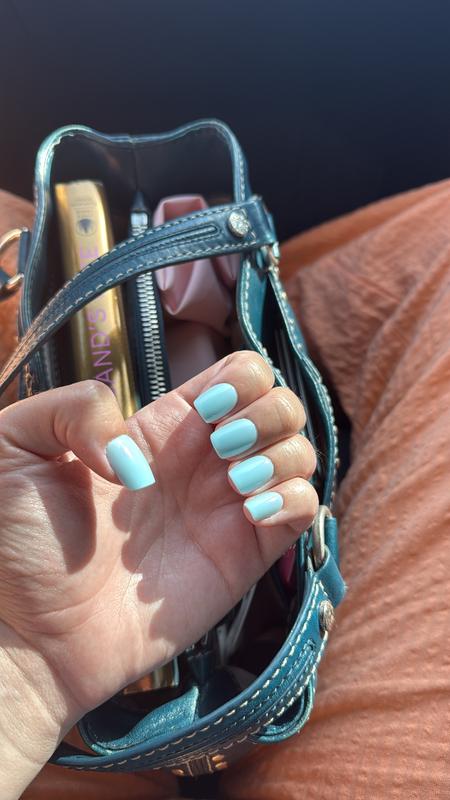 nails