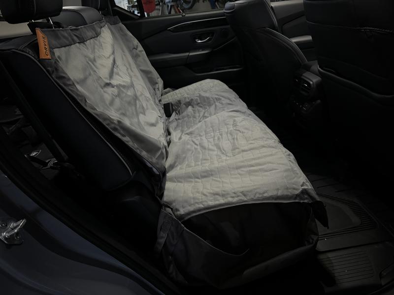 Orvis Grip-Tight Windowed Hammock Sedan/SUV Seat Protector, L - Slate