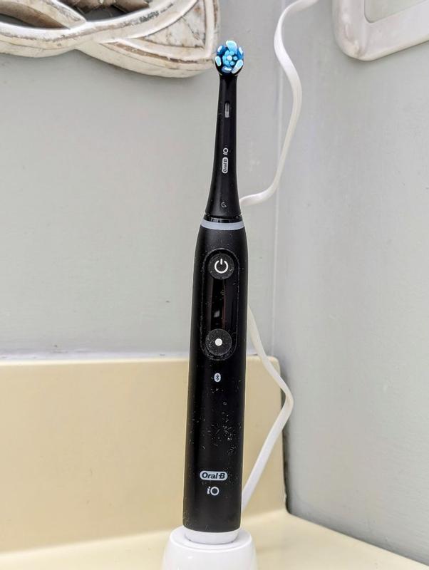 Oral-B iO Series 6 Electric Toothbrush with (1) Brush Head, Gray Opal