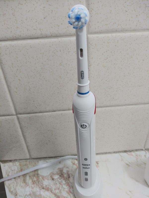 Oral B® Gum & Sensitive Care Electric Toothbrush with Bluetooth