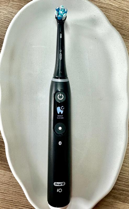 Oral-B iO Series 6 Electric Toothbrush with (1) Brush Head, Gray