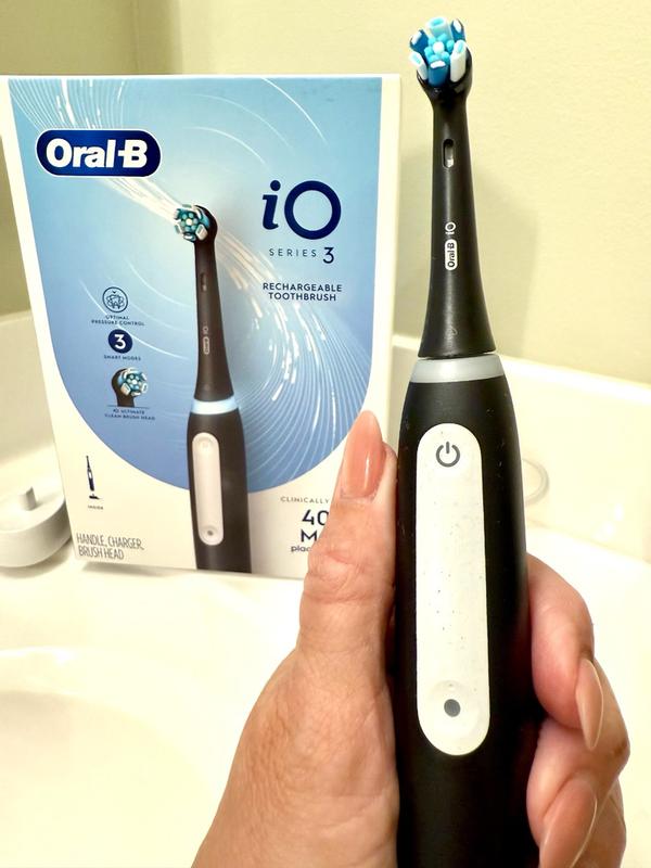Oral-B iO Series 3 Clean & Protect Rechargeable Electric