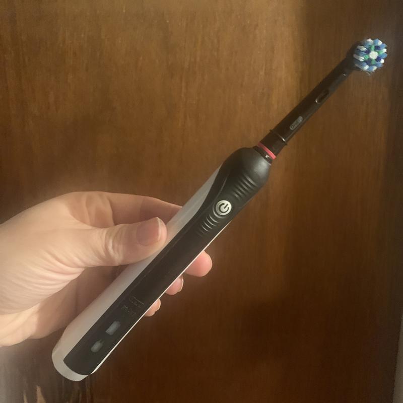 OralB® Pro 1000 Electric Toothbrush with CrossAction Brush Head in