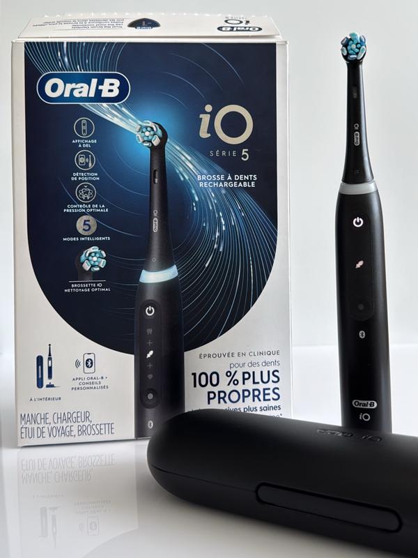 Oral-B iO Series 5 Black Ultimate Clean Electric Toothbrush with