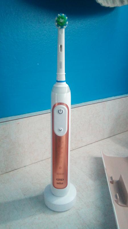 brush on slim charging stand