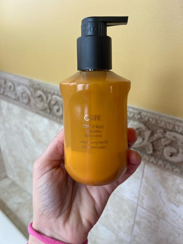 Customer photo for "Luxurious body cream"