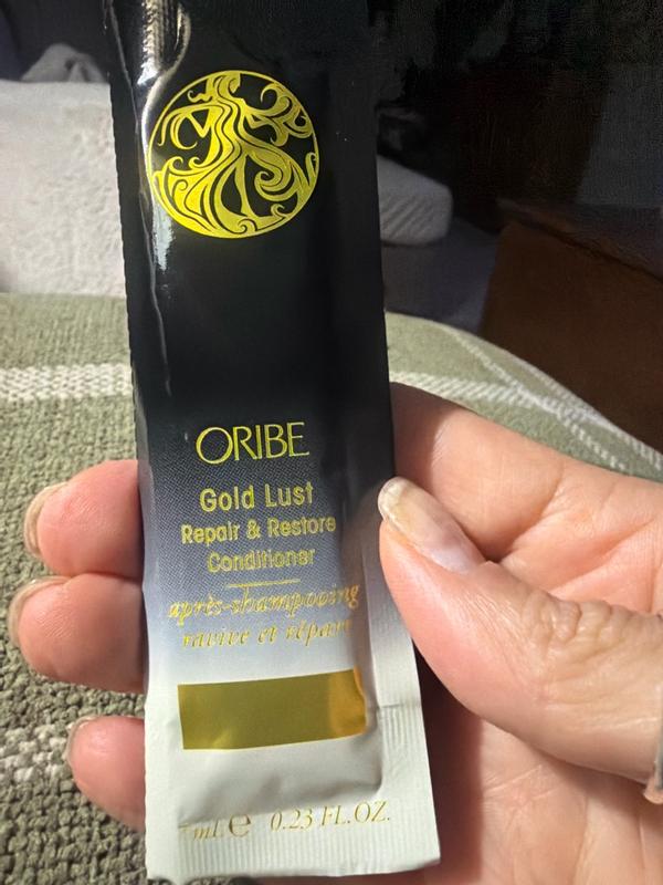 Customer photo for "Shiny and frizz free"