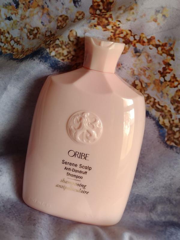 Serene Scalp Anti-Dandruff Shampoo - Oribe Hair Care