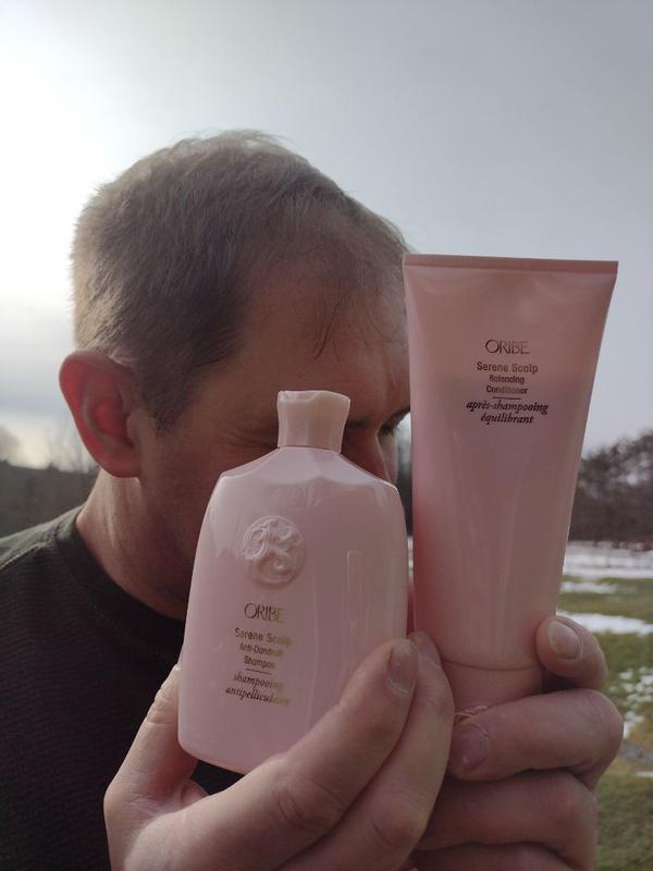 Serene Scalp Anti-Dandruff Shampoo - Oribe Hair Care