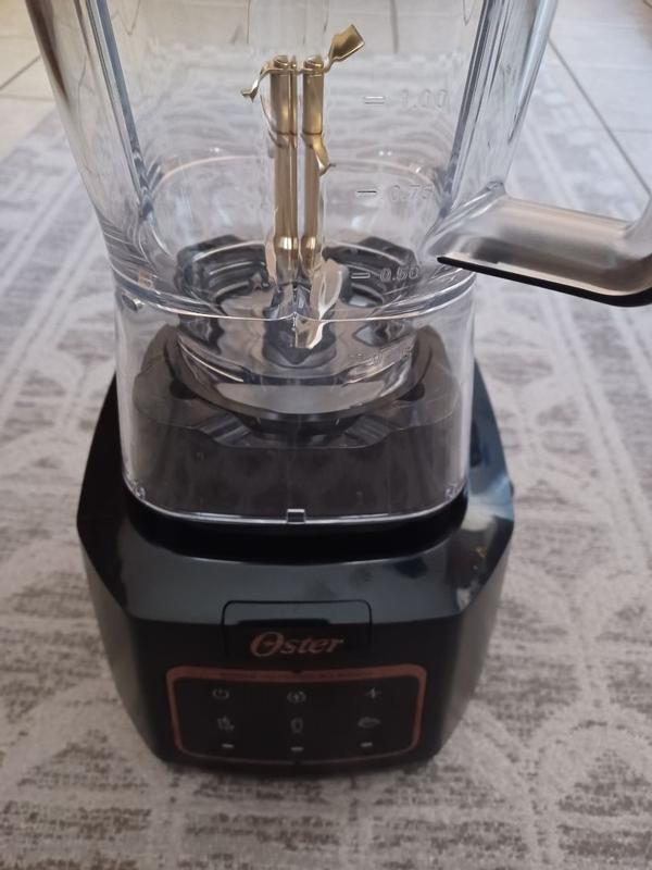 Oster 1500 Watt Extreme Mix Blender | Oster