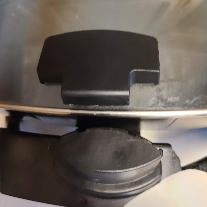Oster DiamondForce 16 Electric Skillet With Lift & Serve Hinged