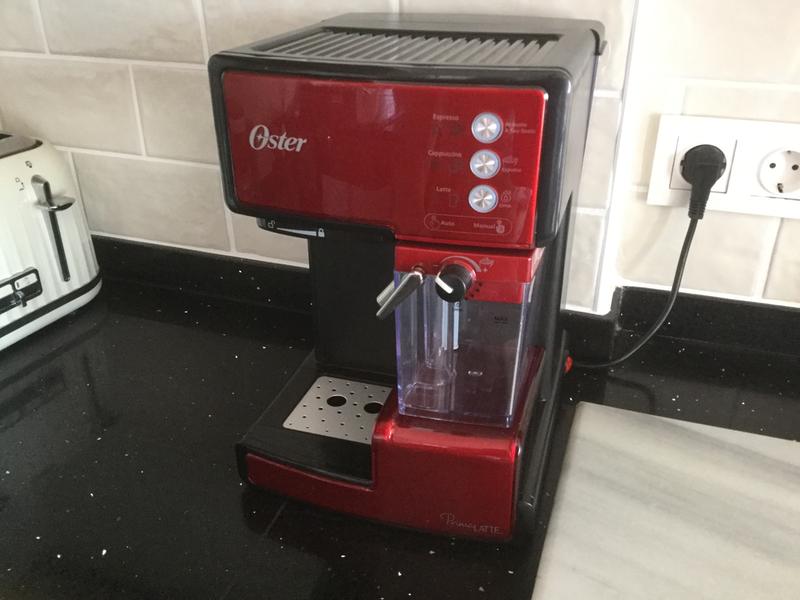 Oster® 2Slice Extra Wide Toaster in Red Bed Bath and Beyond Canada