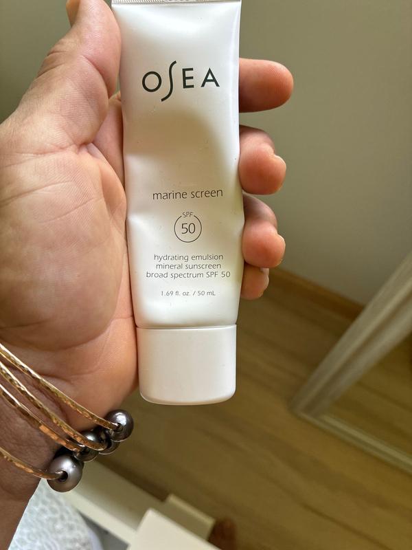 Customer photo for "Very moisturizing without being greasy"