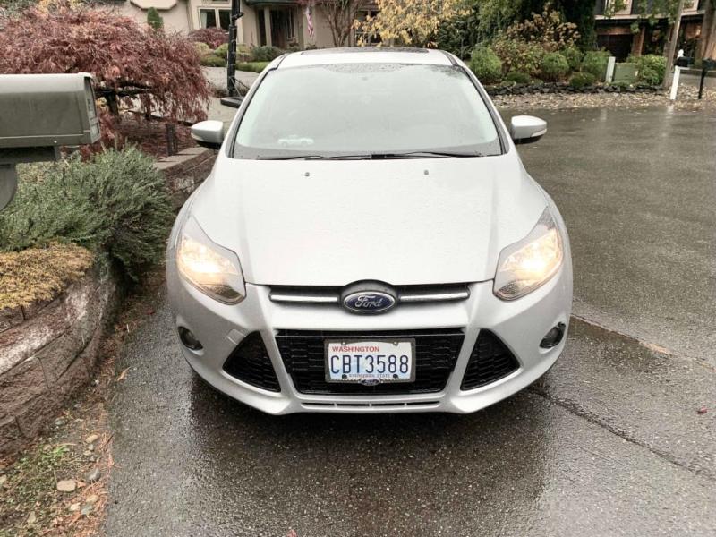 Here is my car with the new H7 bulbs on.