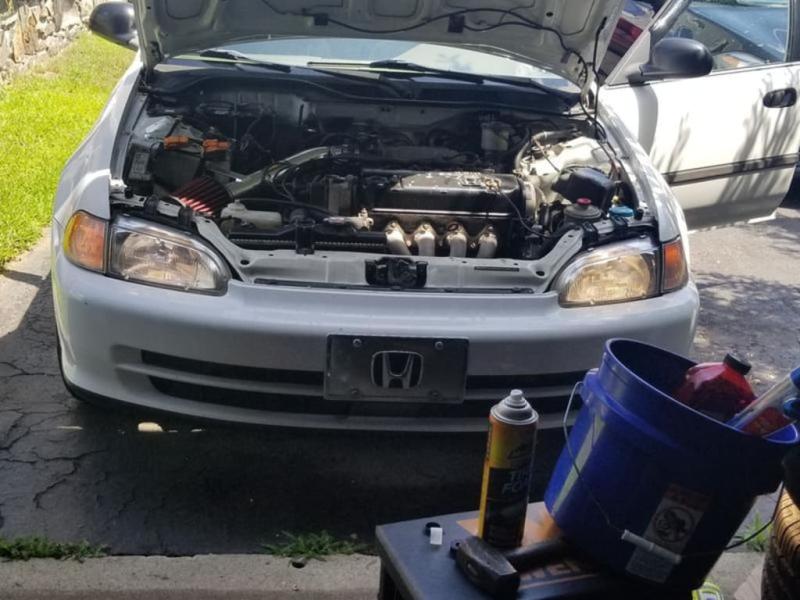 SYLVANIA 9003 SilverStar ULTRA Bulb on the driver side, other brand after market passenger side