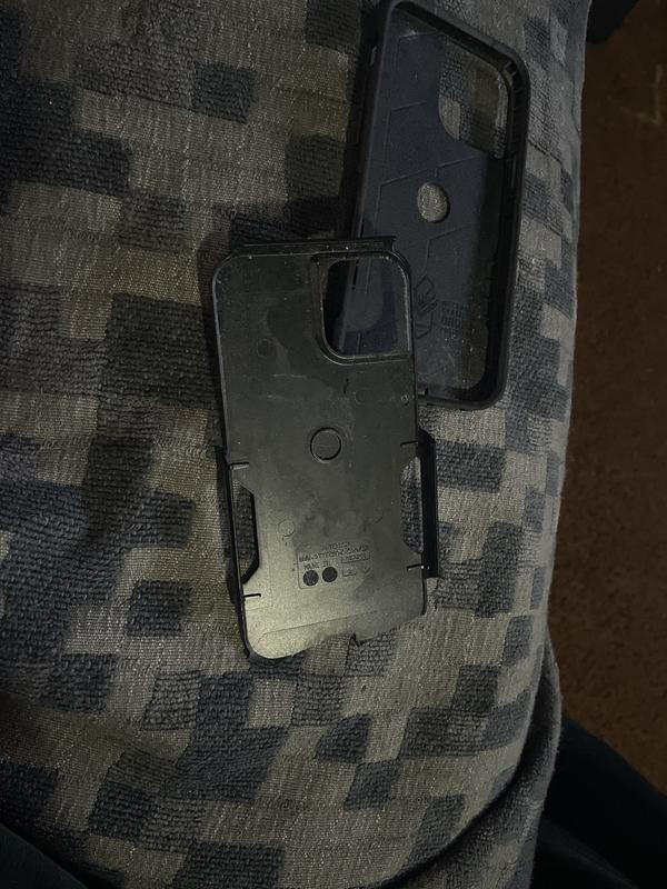 Bottom corners missing