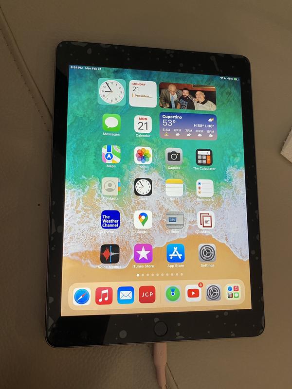 My rescued iPad in perfect condition thanks to my Otterbox Defender case