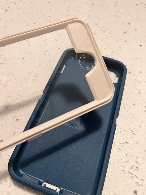 Had to watch a YouTube video to figure out how to put this case on and needed a credit card to help detach the plastic top from the rubber case.