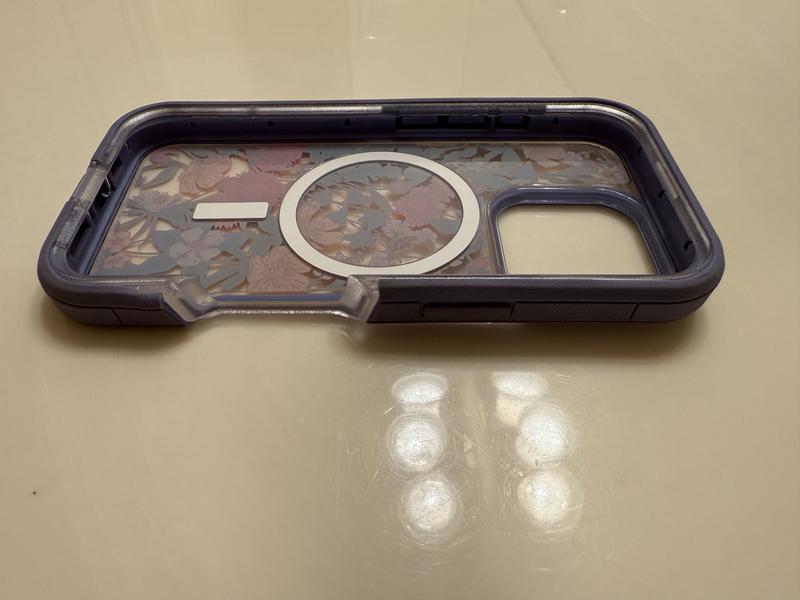 Empty case, from side