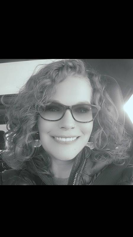 Customer photo for "Best hair oil hands down!"