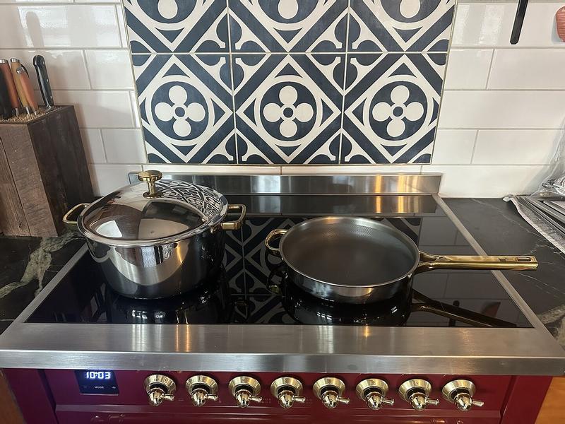 Review Thumbnail Image 0 375965676