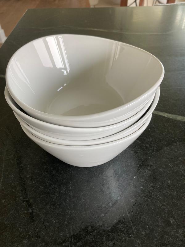 Bowls stacked in a random way