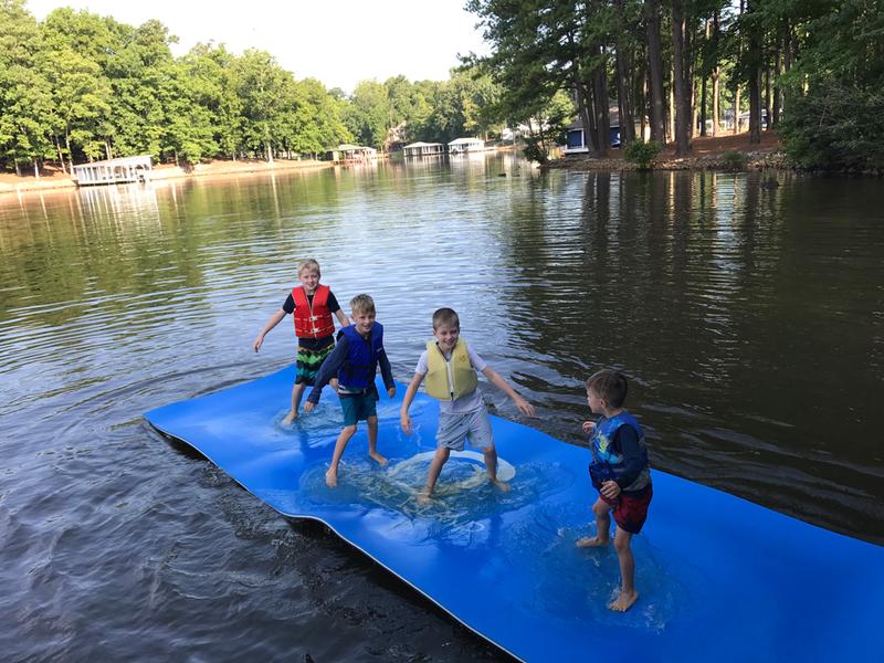 splash island floating mat