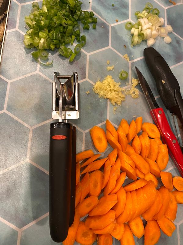 OXO Good Grips Kitchen Garlic Press for Sale in Arlington, WA