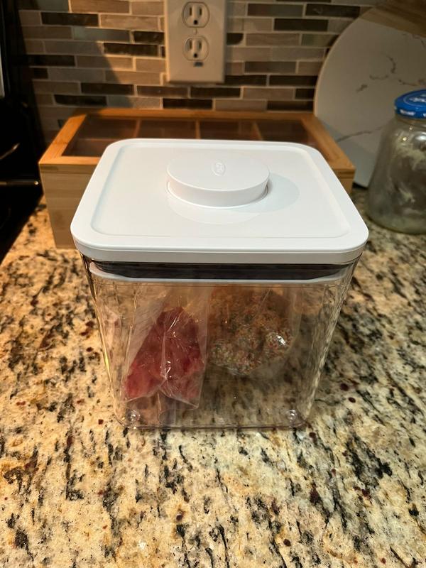 OXO Good Grips 1.1 Qt. Clear Square SAN Plastic Food Storage Container with  White POP Lid
