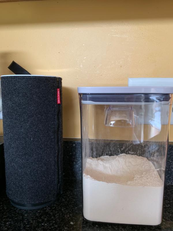 I love how the scoop can be added to the flour container!