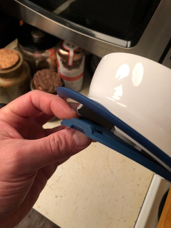 Clever release notch.