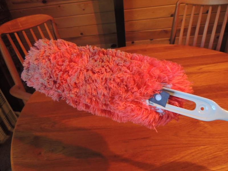 Easy snap off removal to clean microfiber head!