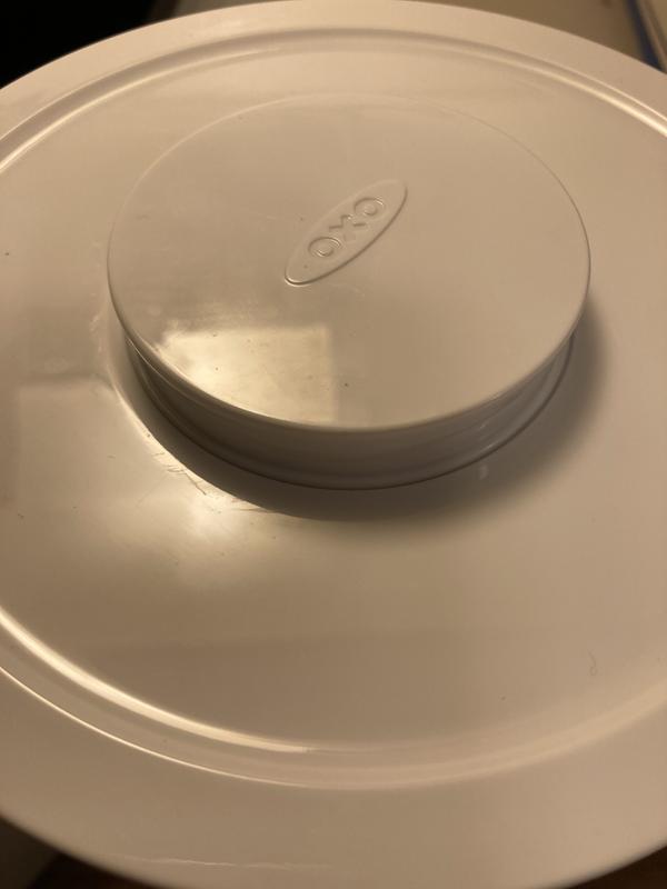 Easy pop up lid