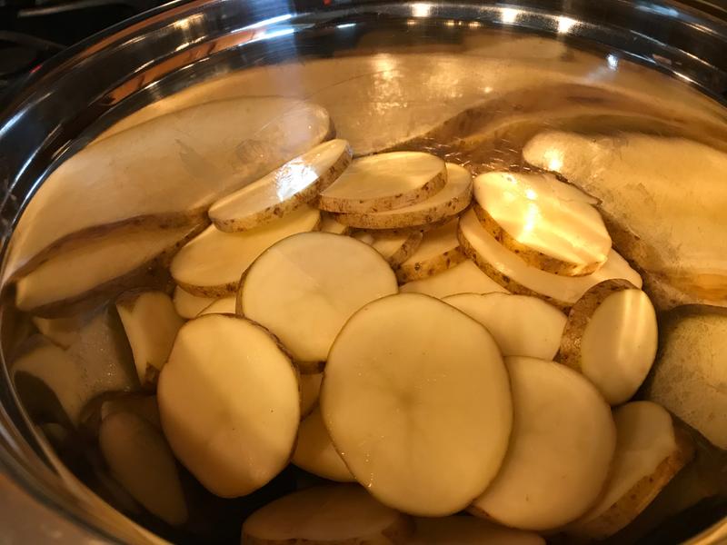 Slices 4 potatoes in a fraction of the time it would take by hand!