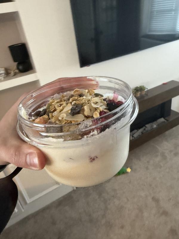 Fruit and yoghurt
