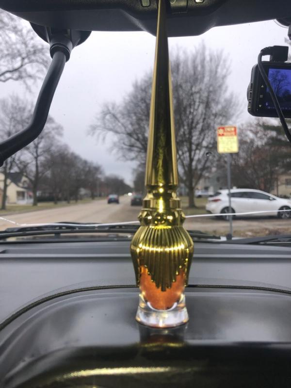 Customer photo for "Beautiful one and done metallic shadow!"