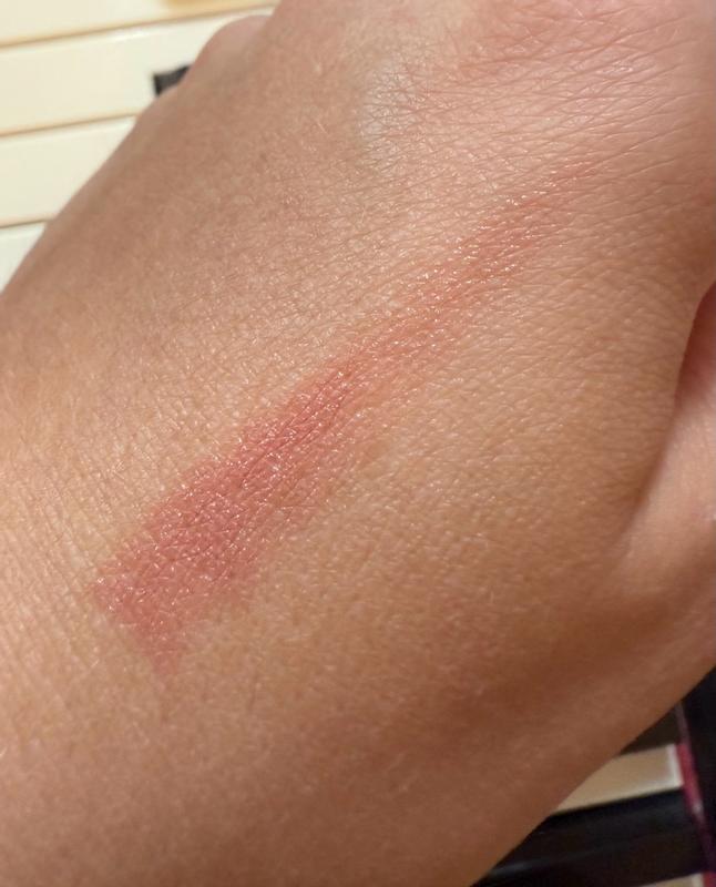 Customer photo for "Great lip moisturizer, not so good lipstick, defin"
