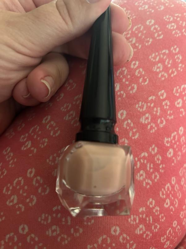 Customer photo for "Stays on long"