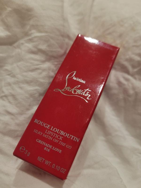 Customer photo for "Creamy Satin Lipstick"